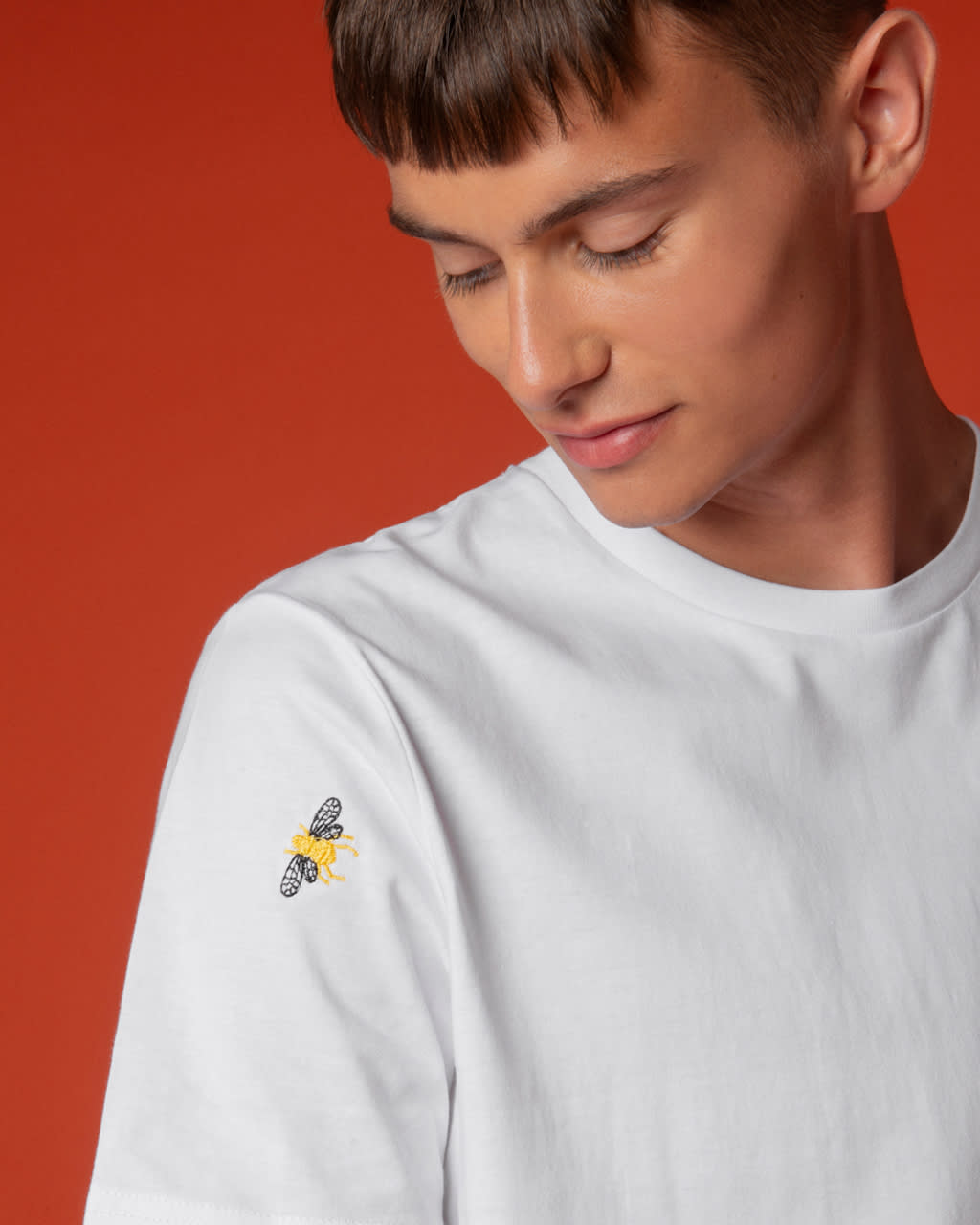 Bee Embroidered T-Shirt White